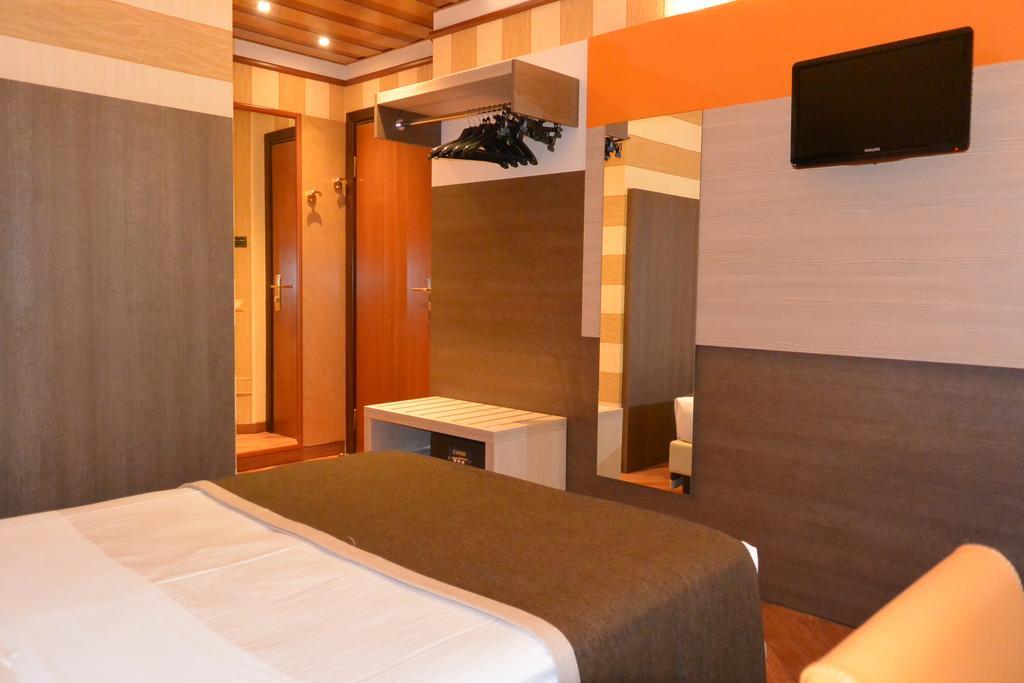 Hotel Metrò Milano Esterno foto