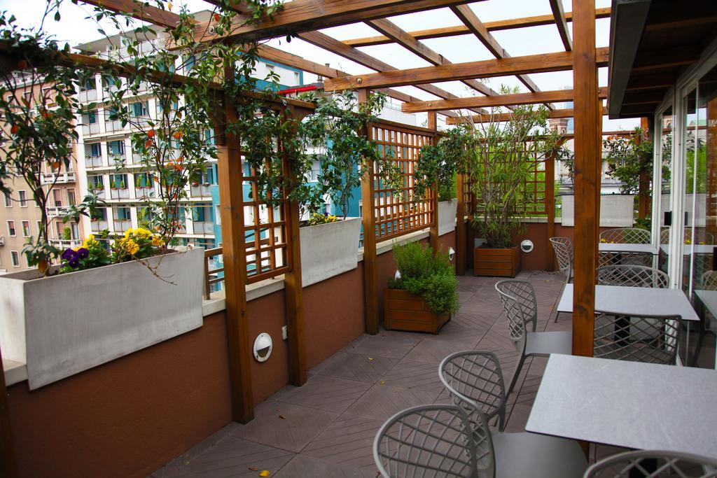 Hotel Metrò Milano Esterno foto