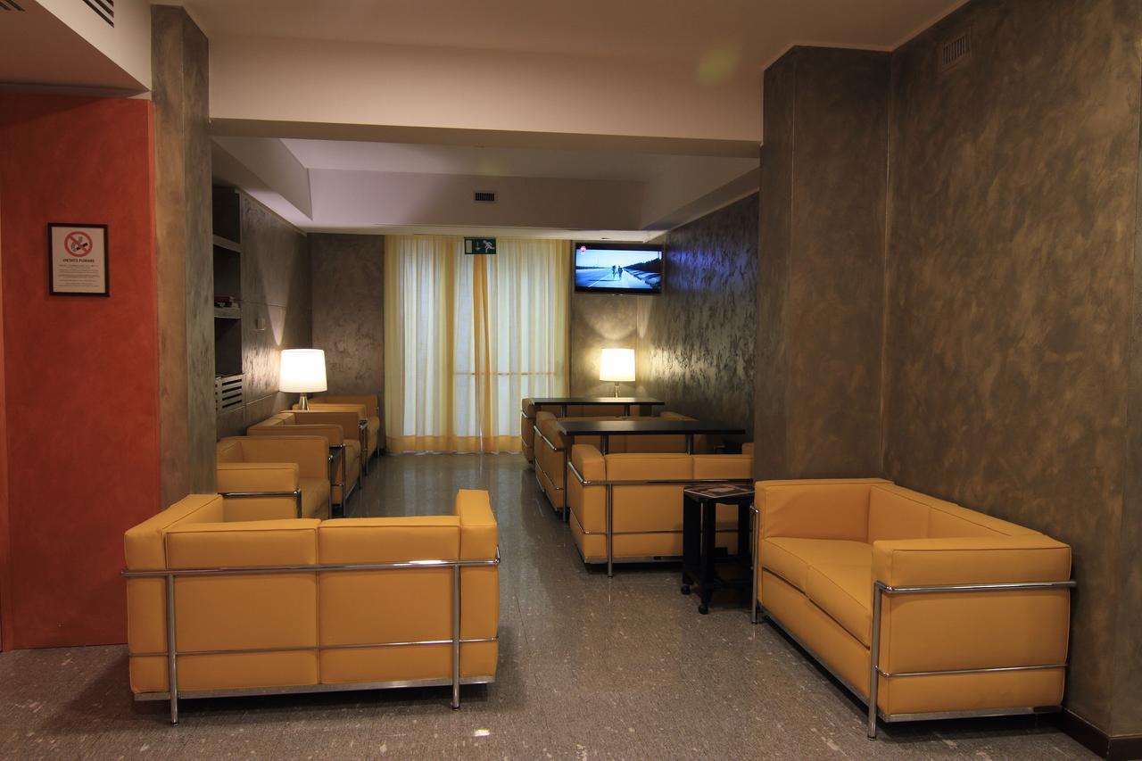 Hotel Metrò Milano Esterno foto