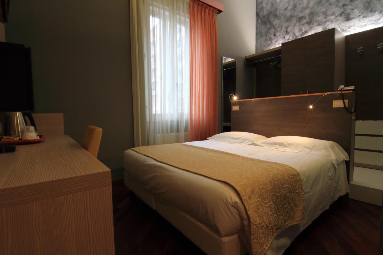 Hotel Metrò Milano Esterno foto