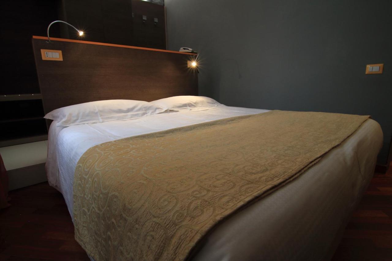 Hotel Metrò Milano Esterno foto